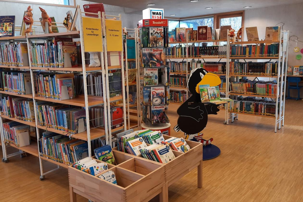 Blick in auch Bücherregale und Leserabe für Kinder
